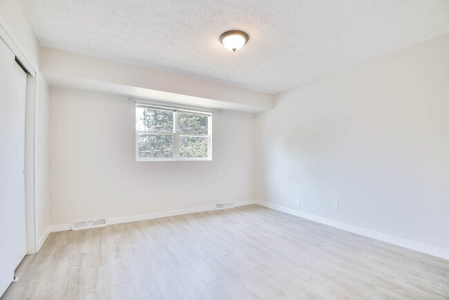 Building Photo - 10723 Browne St