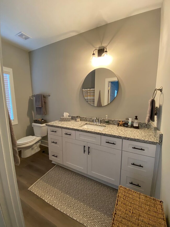Building Photo - 1283 Burrow Cir