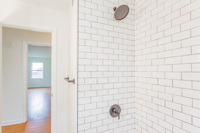 Building Photo - Single Level 3 Bedroom Home in East Ridge!