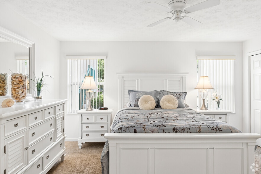 1BR, 1BA - 946SF - Bedroom - St. Lucie Oaks