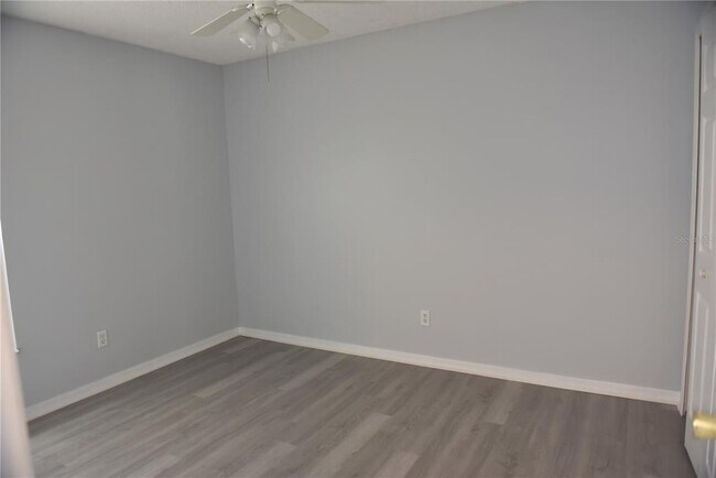 Building Photo - 271 Daniels Pointe Dr