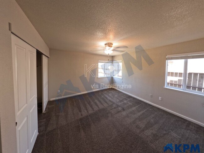 Building Photo - 663 Stoneridge Ct