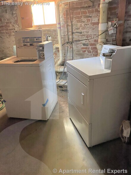 Building Photo - 187 Brookline St