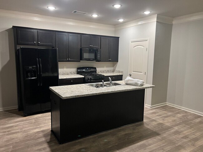 Building Photo - 229 Turtle Creek Dr