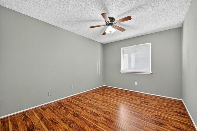 Building Photo - 16355 Sierra Grande Dr