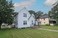 Building Photo - 815 5th Ave S