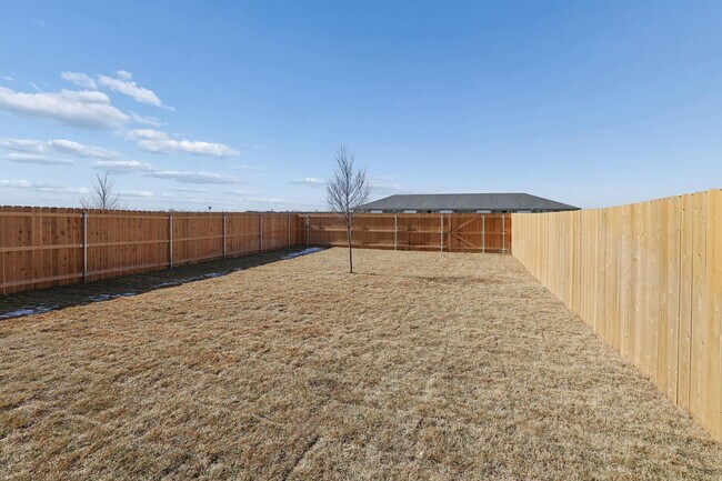 Building Photo - 10424 Tierra Santa Dr