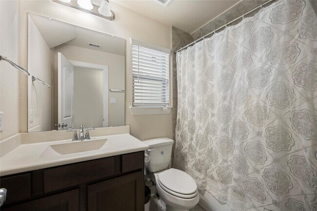 Building Photo - 1506 Brayson Oaks Pl