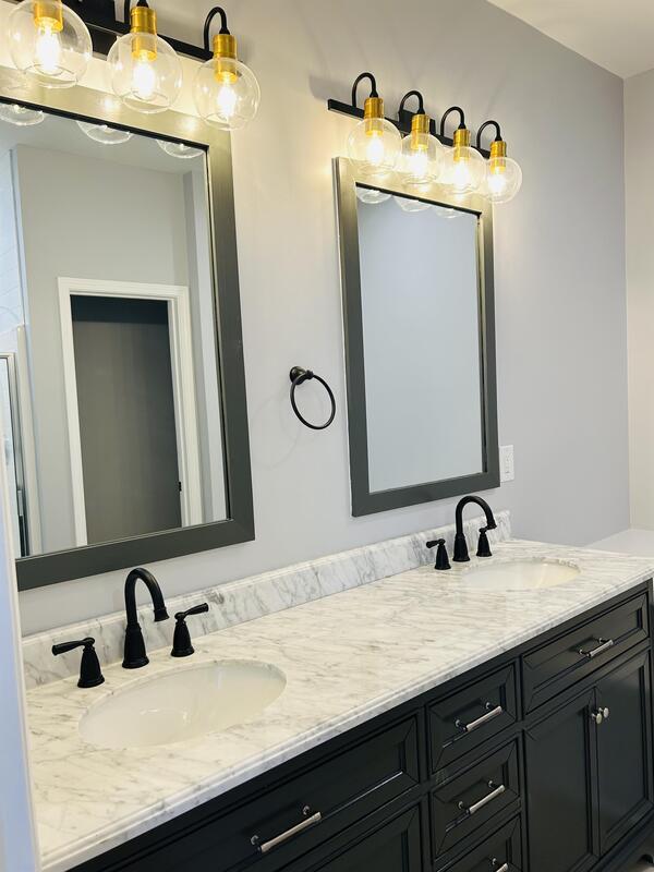 Building Photo - 305 Claybrooke Dr