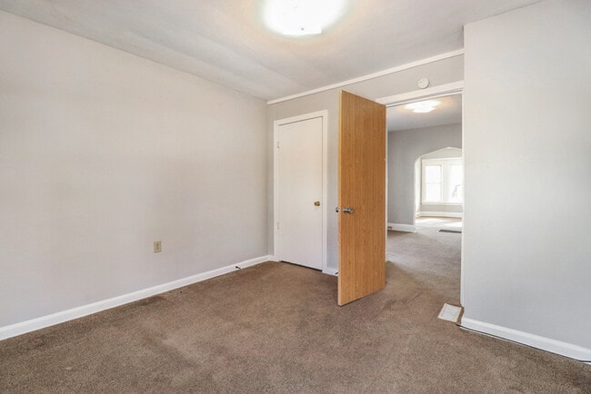 Building Photo - Coming Soon! Newly Renovated 4 BR!