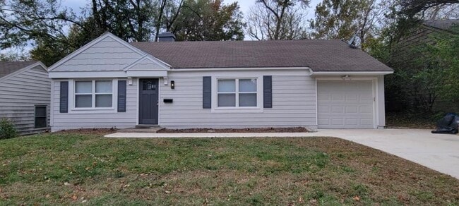 Primary Photo - 7506 Rainbow Dr