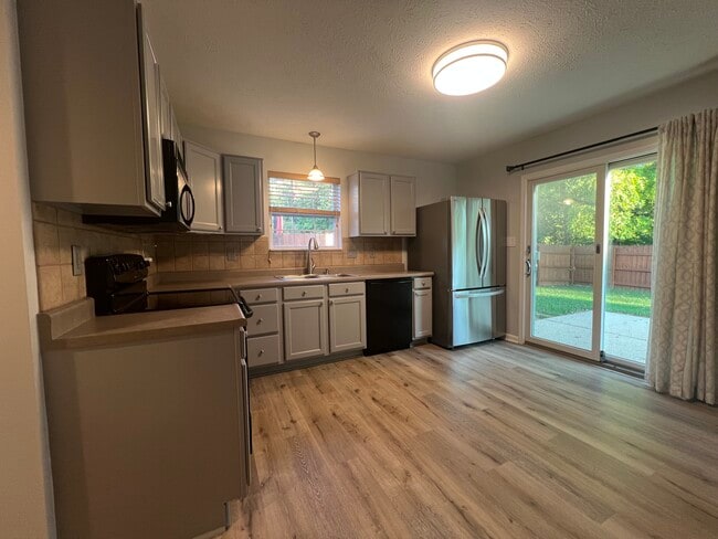 Building Photo - 6635 W Odessa Way