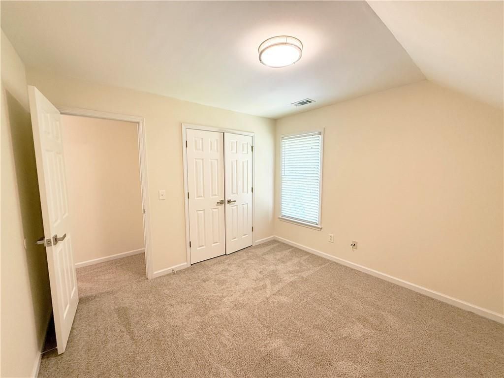 Building Photo - 350 Laurel Glen Crossing