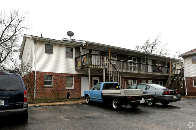 Building Photo - Elmwood Apartments