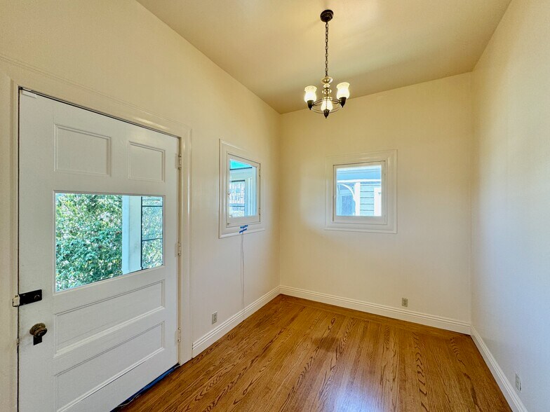 Mud Room - 1910 Union St