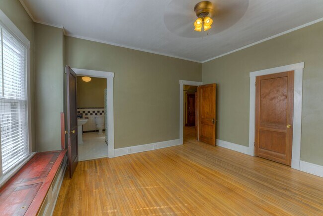 Building Photo - 1195 Dorothy Pl