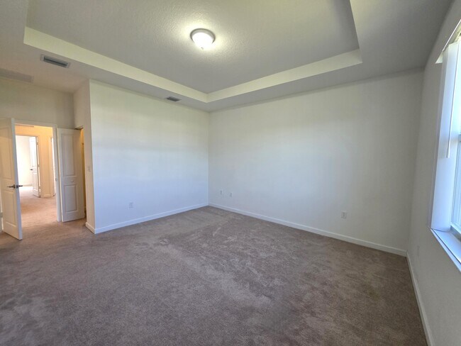 Building Photo - 2420 NW 131st Cir