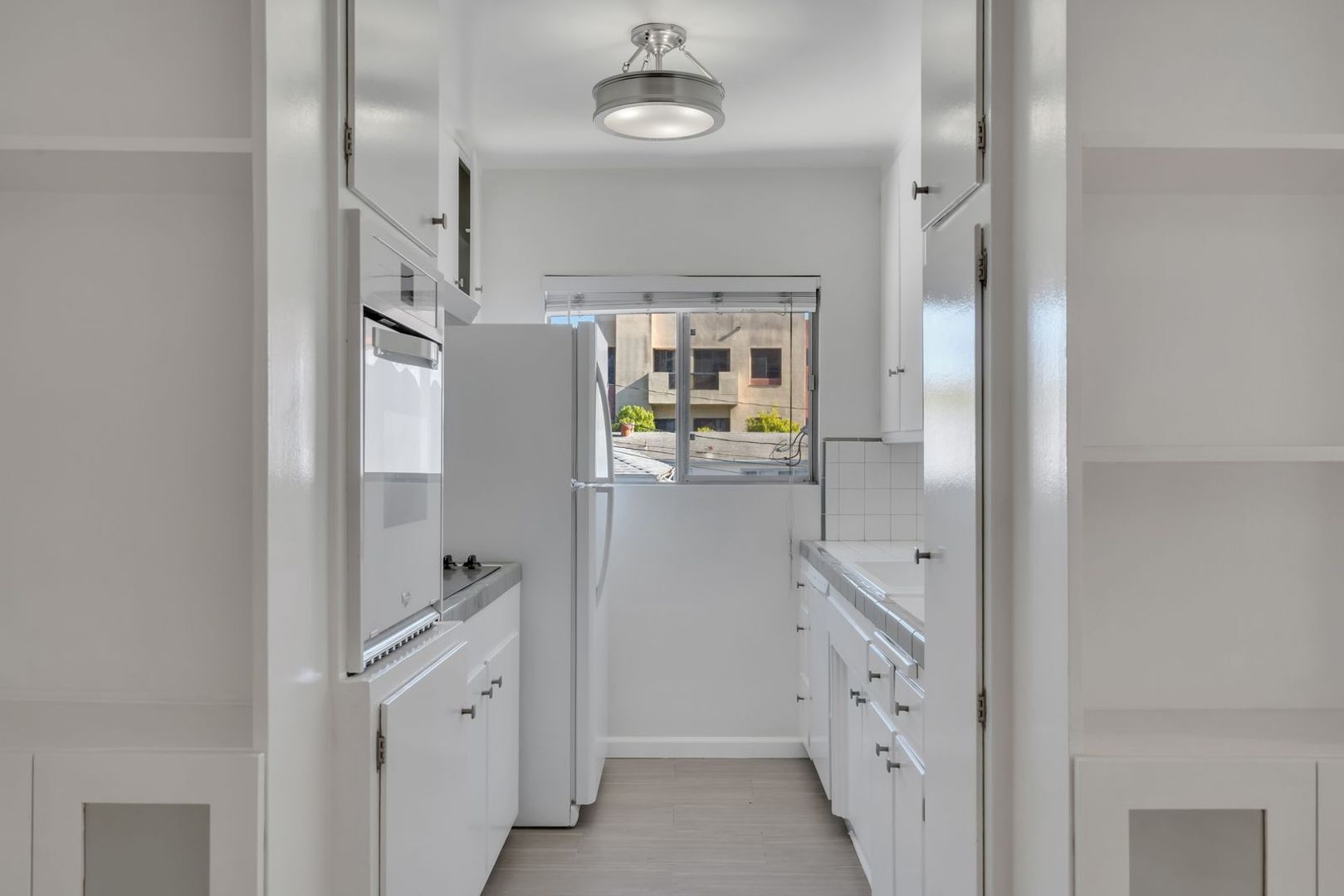 Interior Photo - Gale Drive Luxury Investments Group LLC