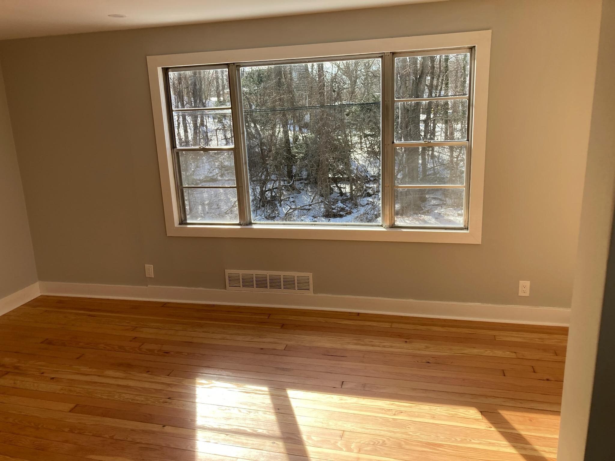 Building Photo - 23 Bayville Dr