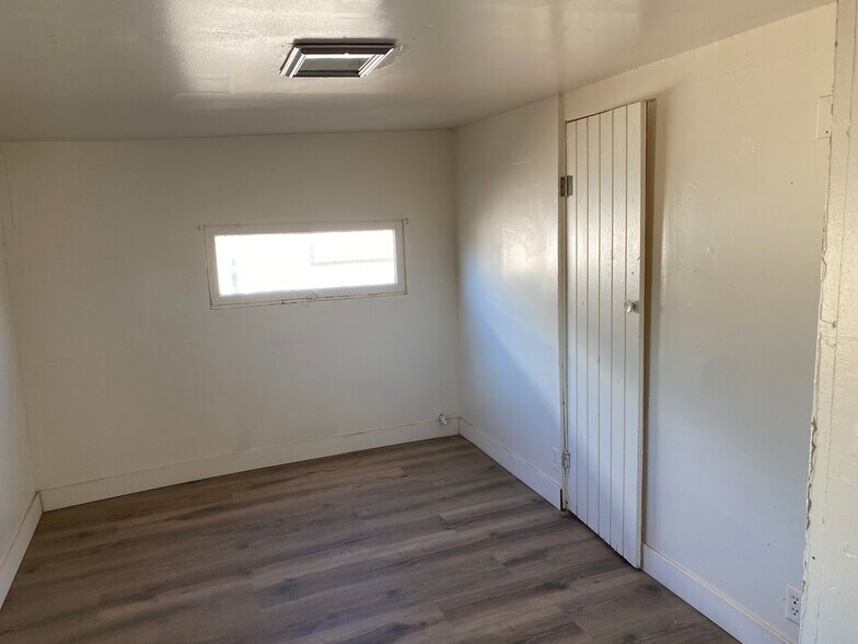 Building Photo - 25573 Jasper Rd