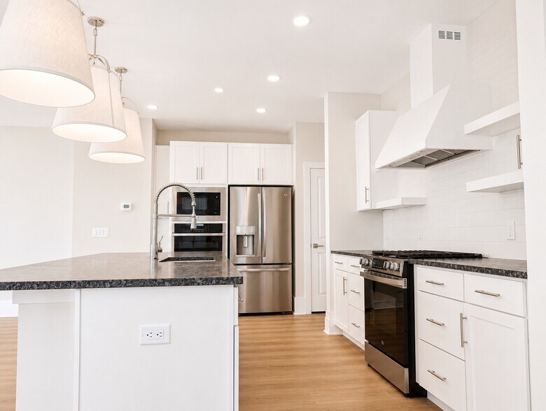 Building Photo - 2906 Justin Dr
