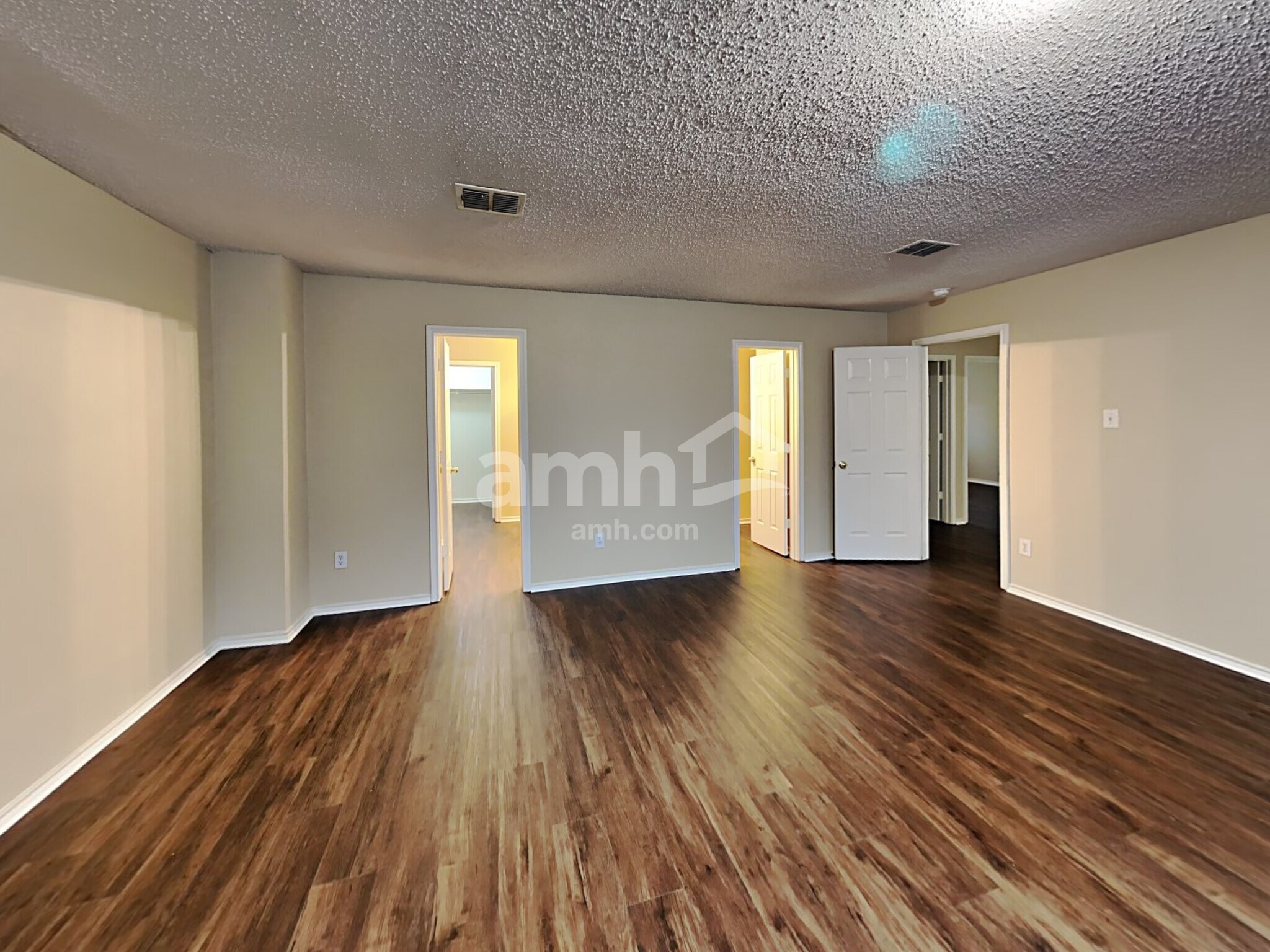 Building Photo - 316 Sunset Oak Dr