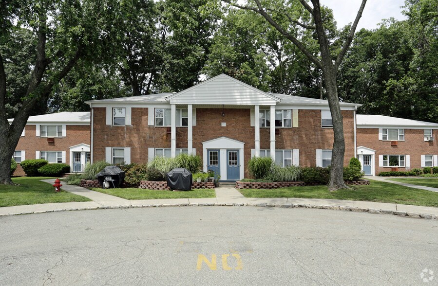 Lakeview Gardens 200 Vail Rd Parsippany NJ 07054 Apartment Finder