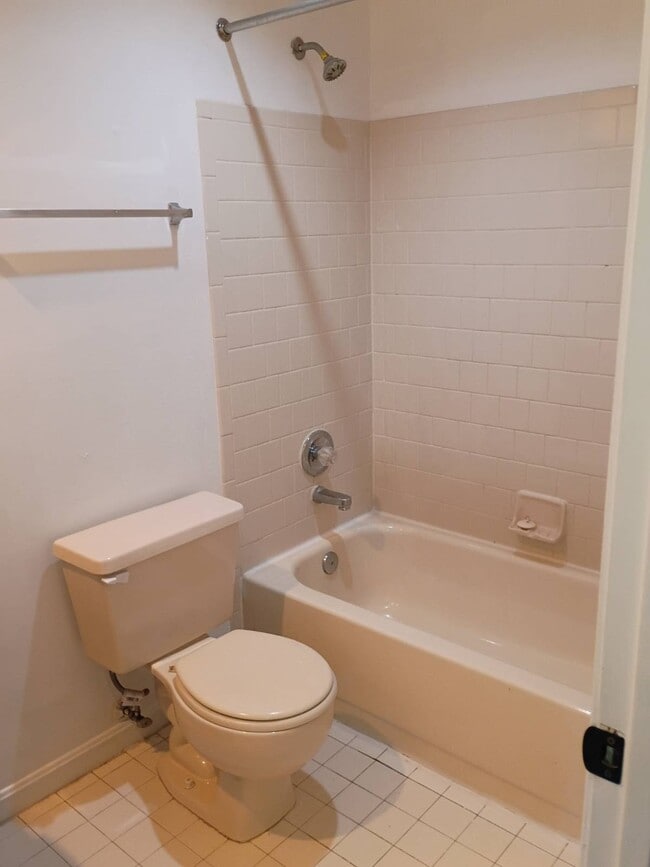 Building Photo - 8901 Harkate Way
