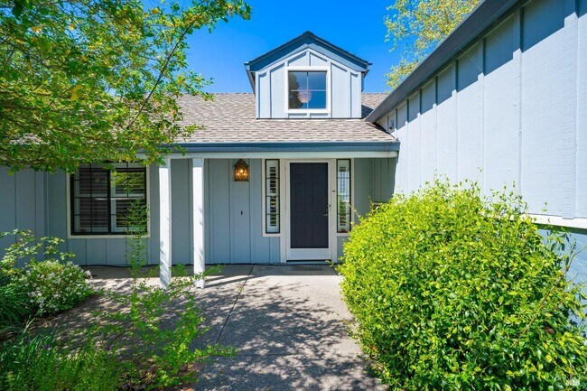 Building Photo - 1100 Princeton Dr