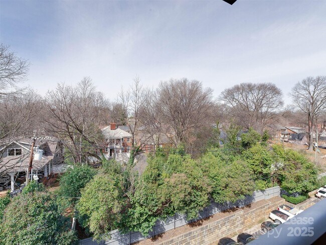 Building Photo - 630 Calvert St