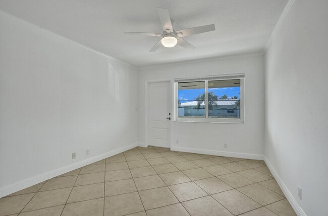 Building Photo - 2311 NE 36th St