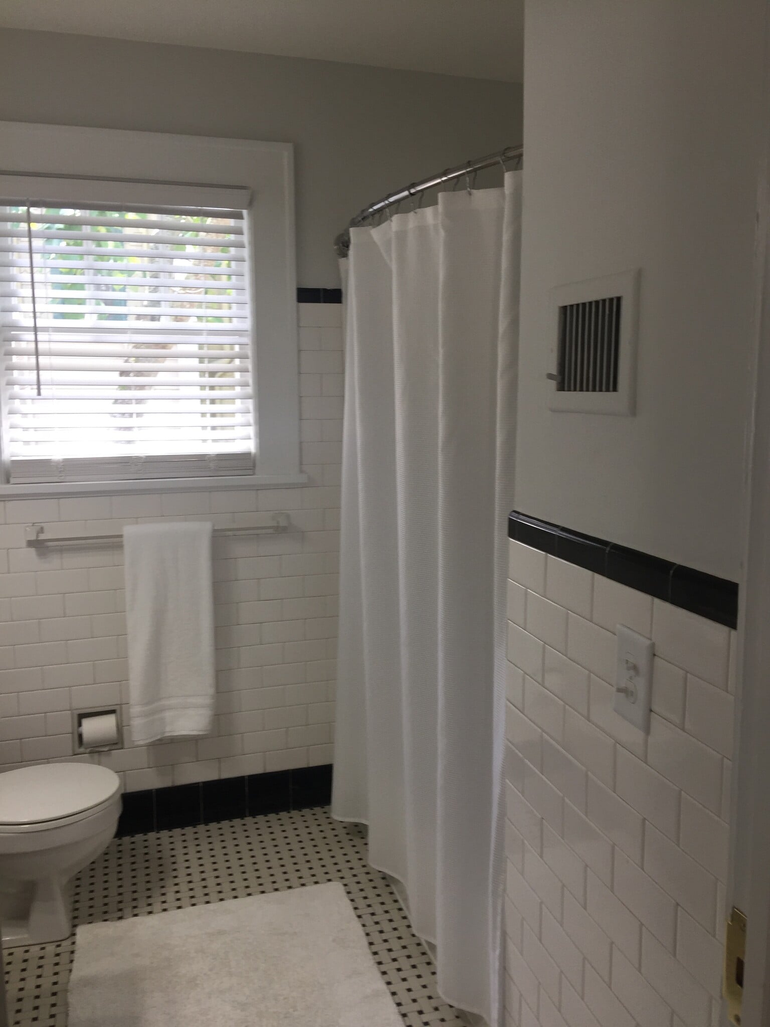 Building Photo - 41 B Smith Street