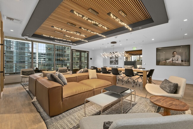 Building Photo - Nexus Condominium - 1 bedroom + den