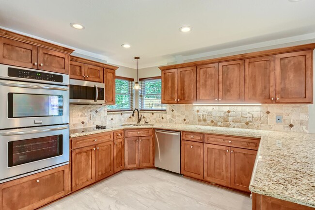Building Photo - Sensational Prestonwood home with outdoor ...