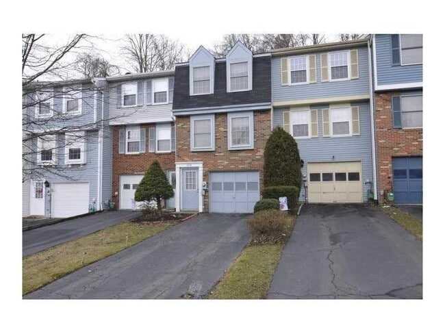 Building Photo - 119 Ligonier Ln