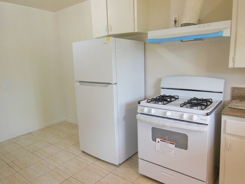 Building Photo - 307 N Howard St