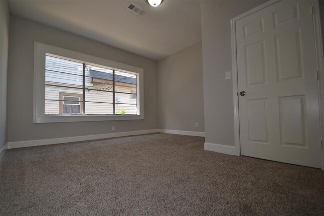Building Photo - 7604 Avenue I