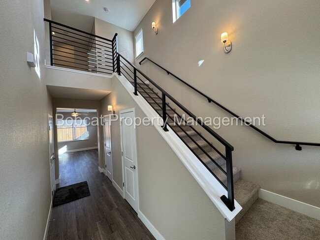 Building Photo - Brand New 3 Bedroom, 2.5 Bath Townhome in ...