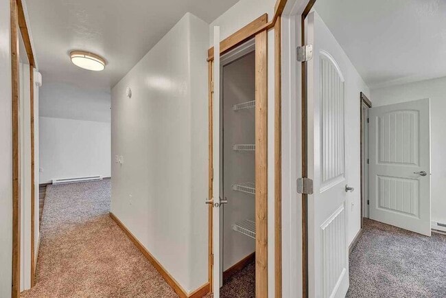 Building Photo - 921 Gibbon St