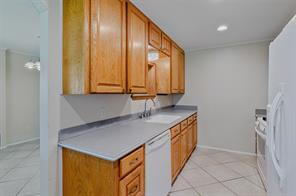 Building Photo - 3419 Oleander Pl