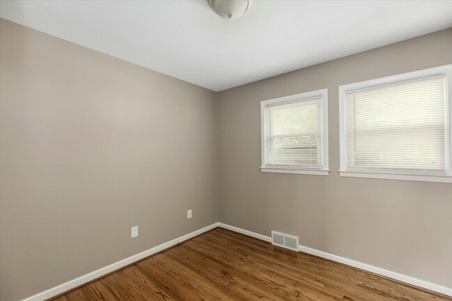 Building Photo - 4410 Rosewold Ave