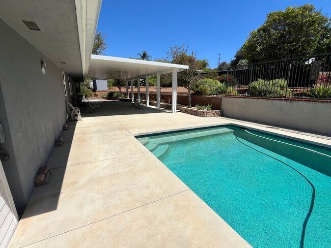Building Photo - Coming Soon! 3 bd/2.5 bath home in the rolling foothills of Vista