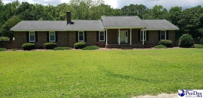Primary Photo - 200 Christmas Tree Rd