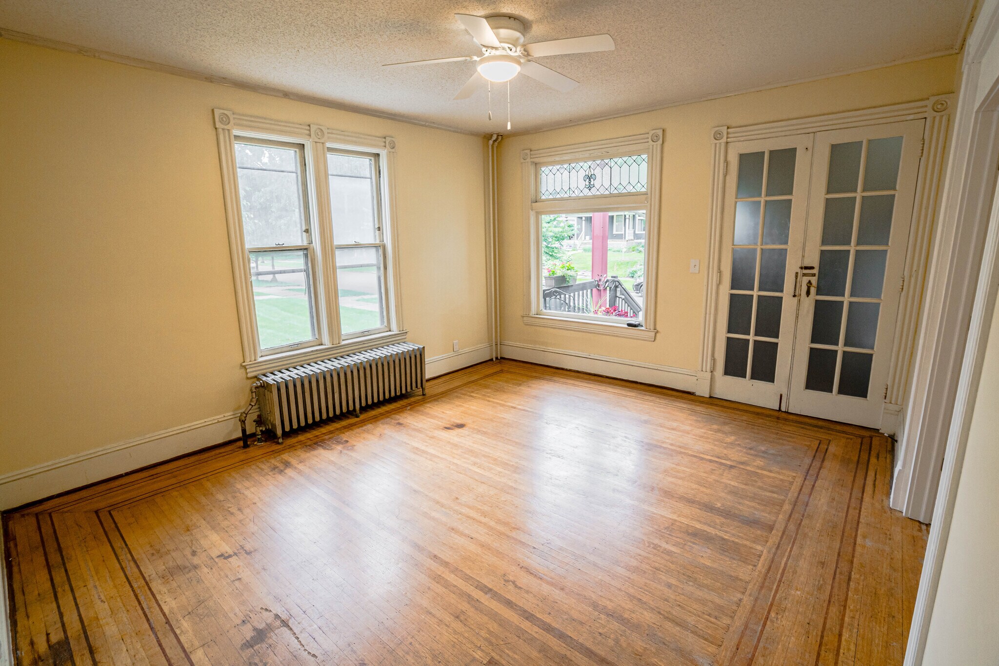 Living Room - 583 Marshall Ave