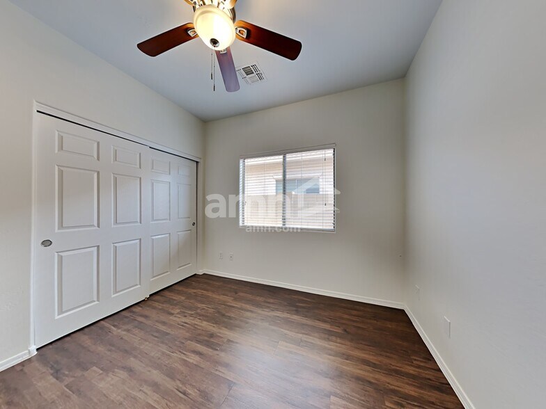 Building Photo - 8829 W Hilton Ave