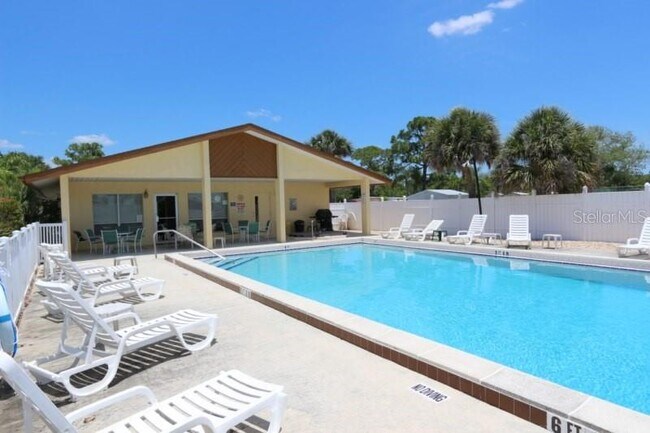 Building Photo - 6699 San Casa Dr
