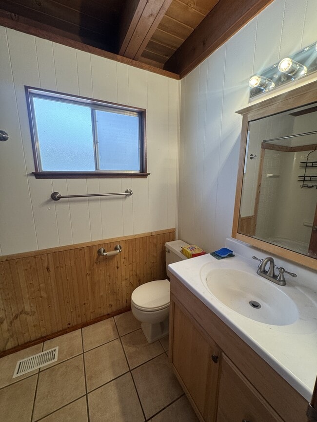 Building Photo - 2325 Sky Meadows Ct