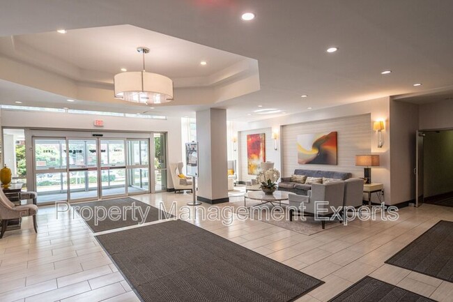 Building Photo - 1225 Martha Custis Dr