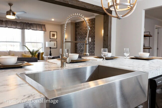 Building Photo - Knoxville 37920 - 3 bedroom 2 bath - call ...