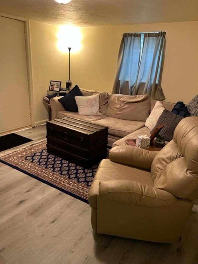 Building Photo - Affordable Apartment Outside the City Limits